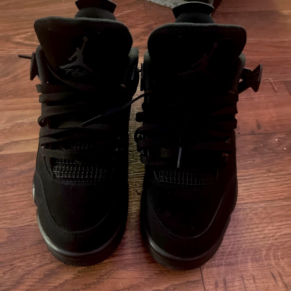 Jordan 4 Light Worn
